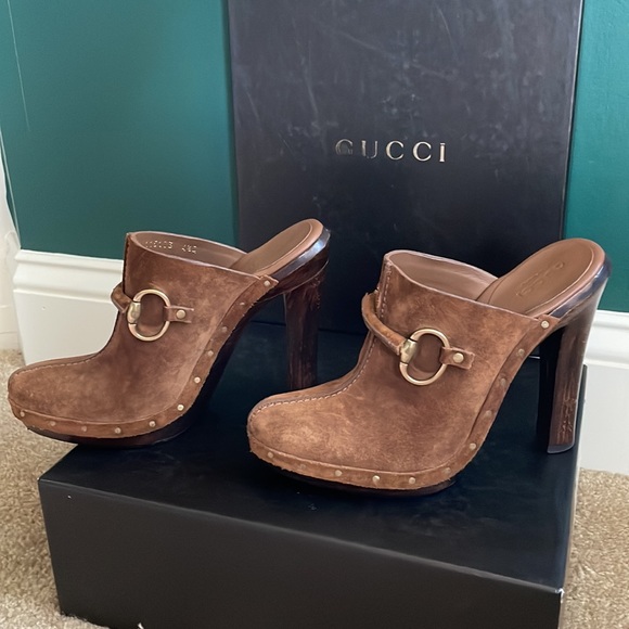 Women’s Gucci brown suede mules/clog shoes size 4 1/2. - Picture 3 of 14